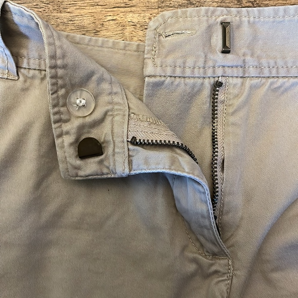 NY & Co Shorts 🤎 - Picture 6 of 14